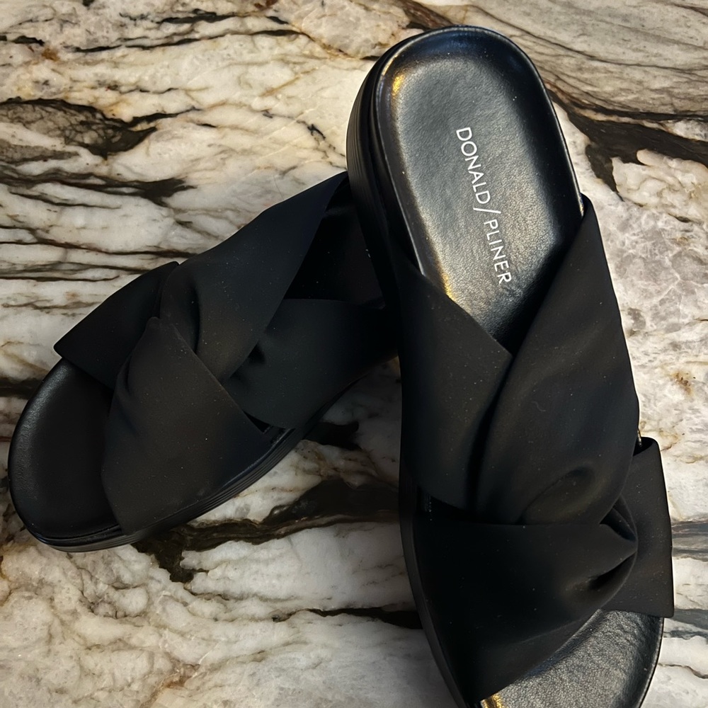 Donald Pliner Folley sandals